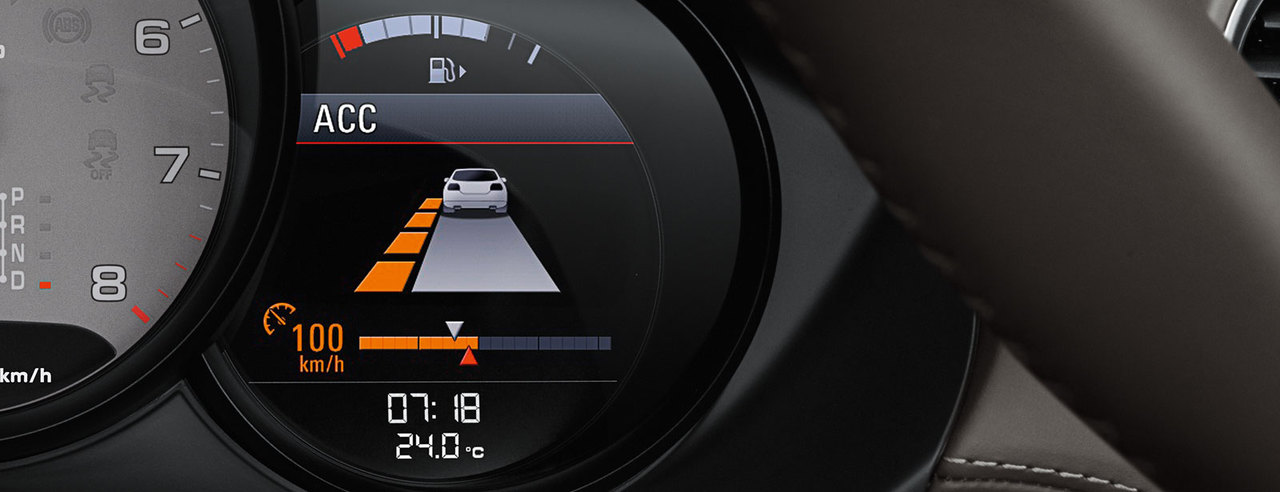 Adaptive cruise control including Porsche Active Safe (PAS)