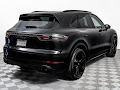 2023 Porsche Cayenne Turbo