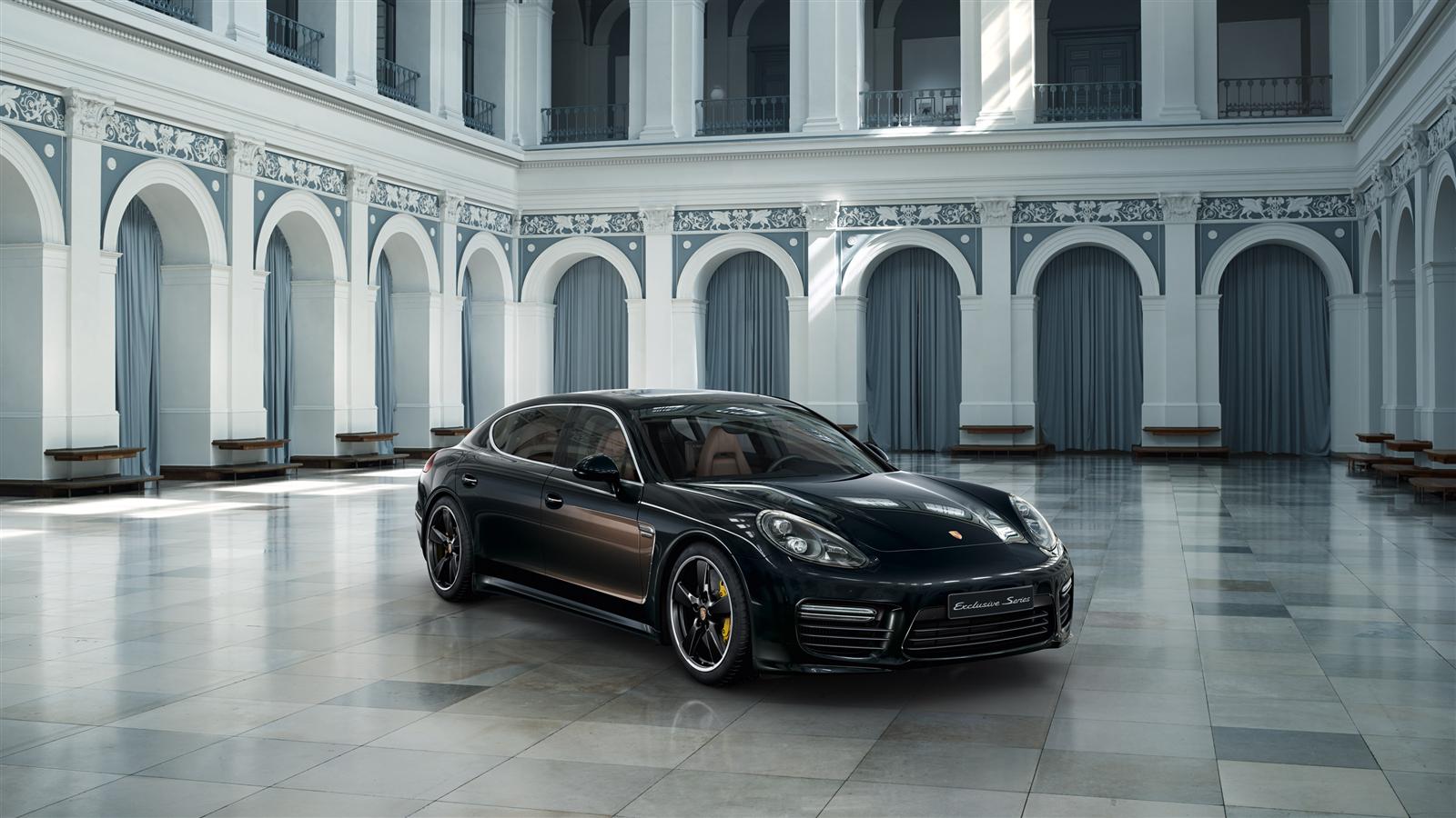 Porsche Panamera 4к черная